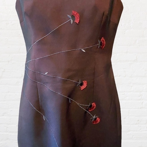 Laundry by Shelli Segal Burgandy Embellished Dress, size Small 4/6 - Picture 6 of 11